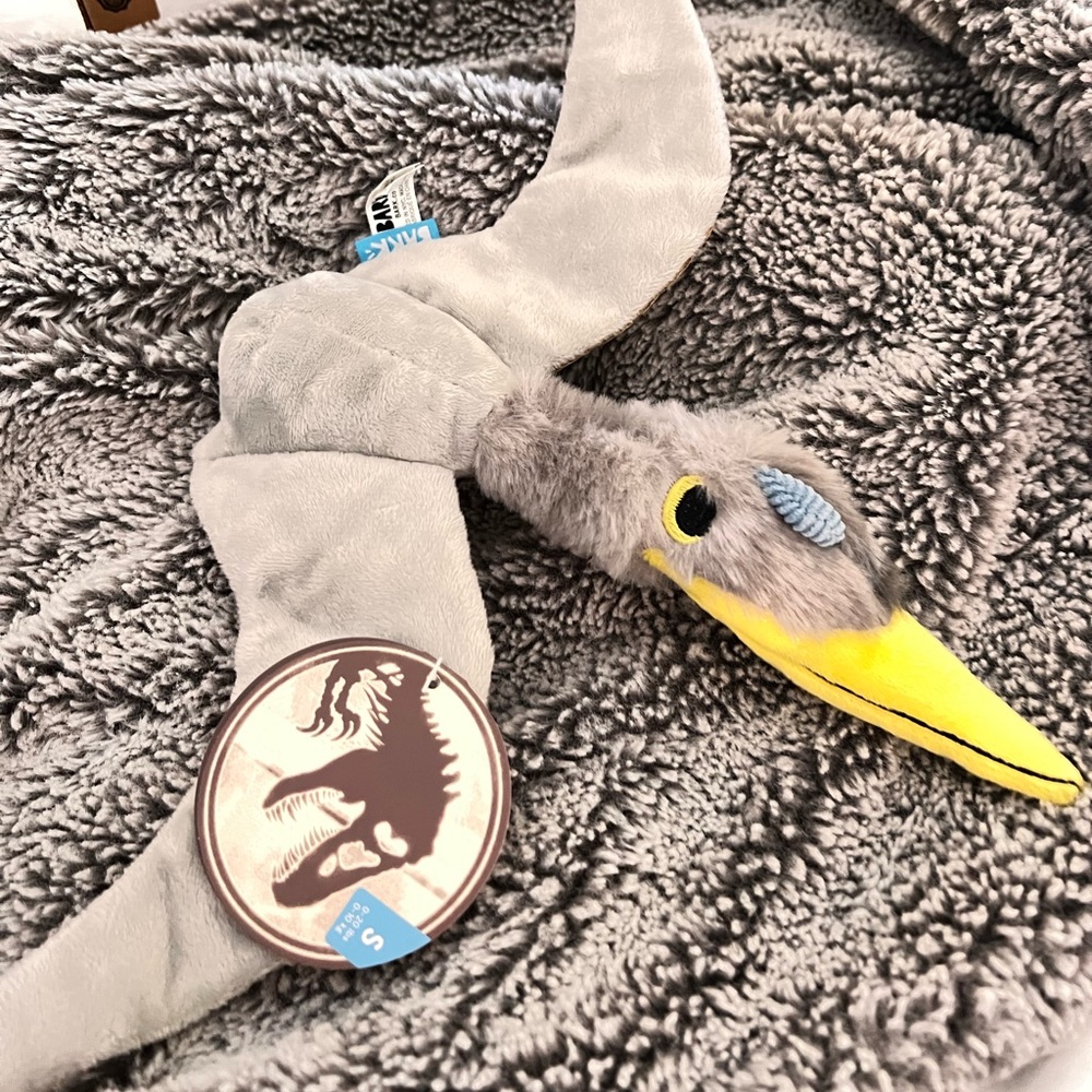 ‼️SOLD‼️⭐️NEW⭐️ BARKBOX: “QUETZALCOATLUS” PLUSH DOG TOY - Picture 2 of 11